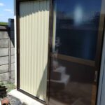 after
アルミの引戸に交換し、開閉もスムーズになりました。
鍵もついているので施錠もばっちりできるようになりました。