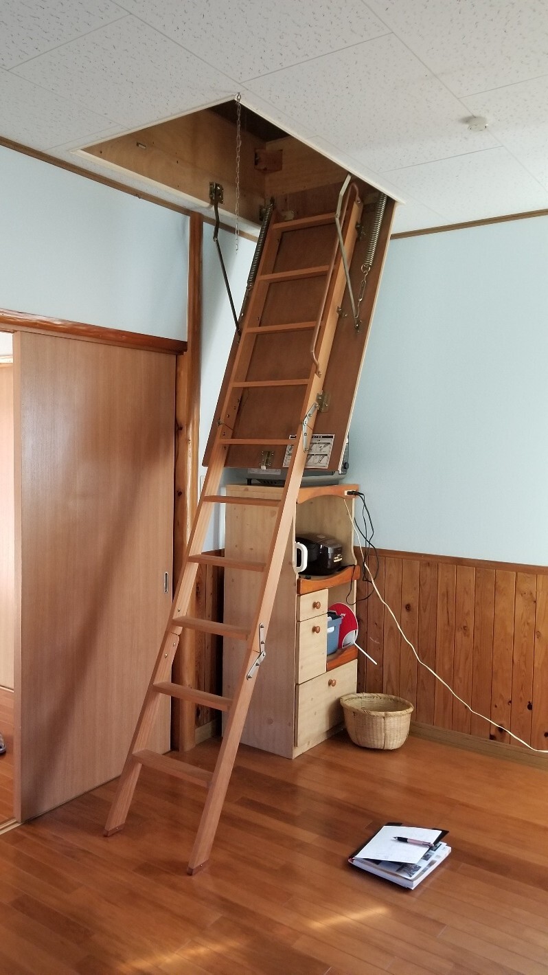 before
広い小屋裏はあるけど、荷物を持っての昇り降りが大変