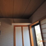 こちらの収納は逆に中段を追加しました。