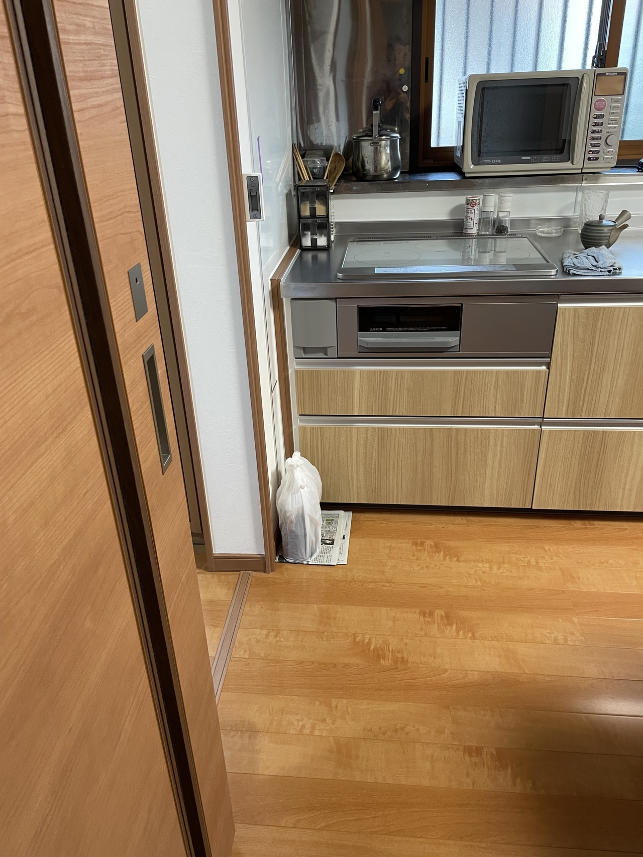 新しいキッチンにはIHを採用 お掃除も楽になったと思います。